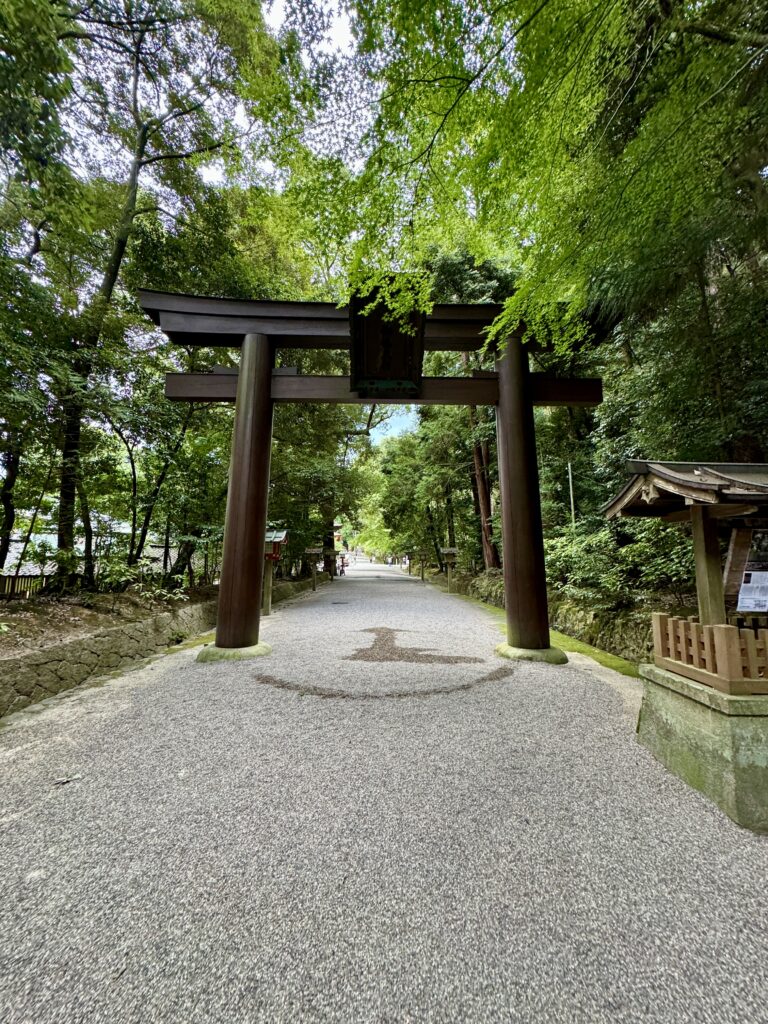 石上神社の大鳥居