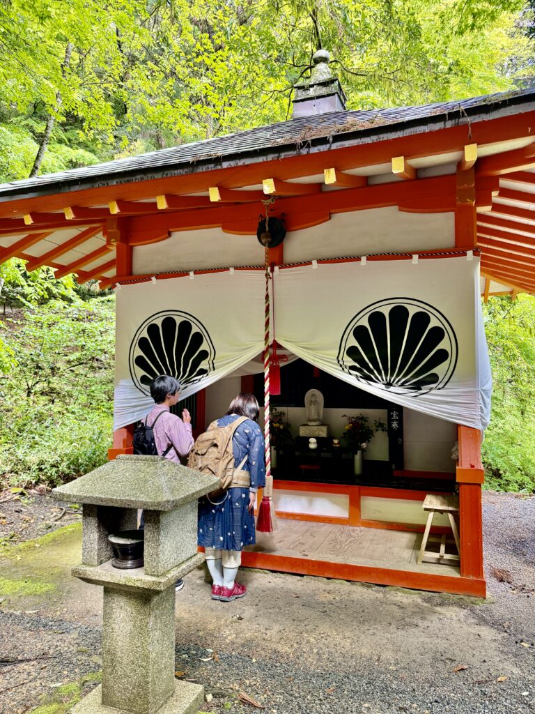 鞍馬山の川上地蔵堂
