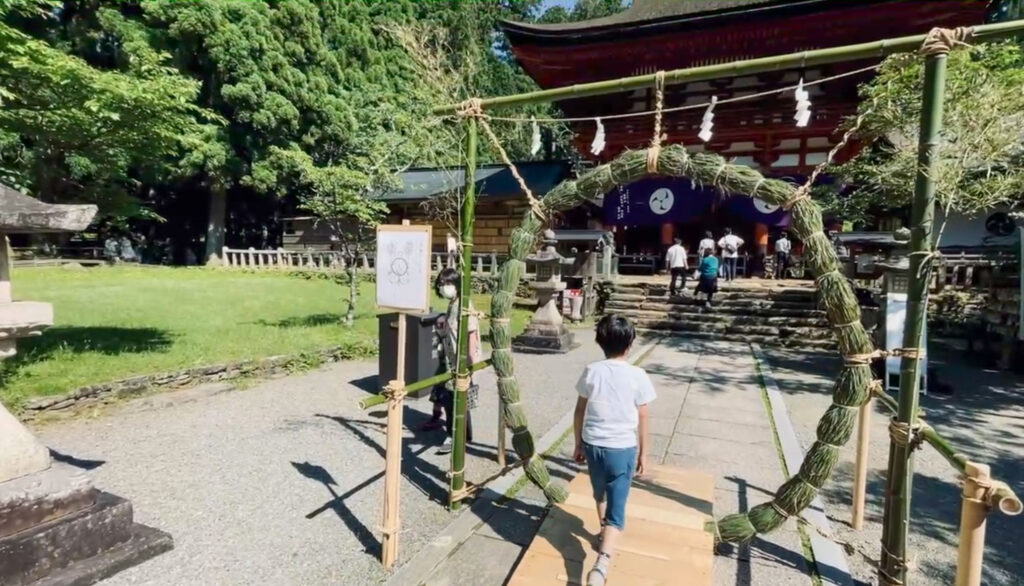 茅の輪くぐり