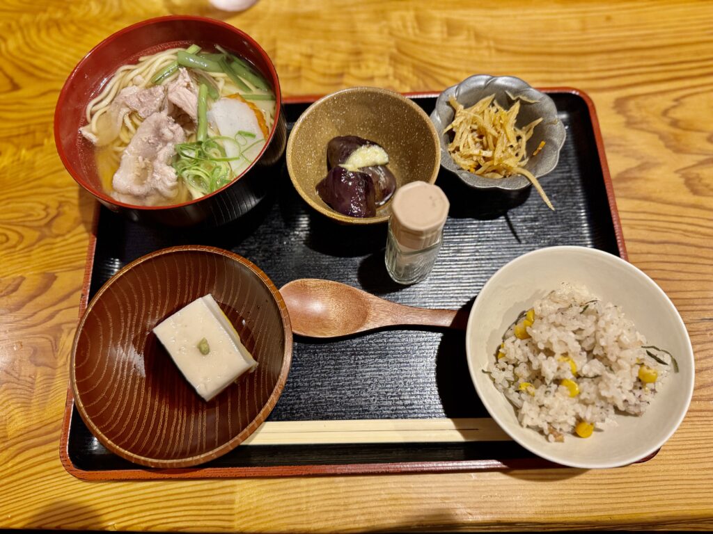 歩ん歩こ 和風ラーメンとおばんざい
