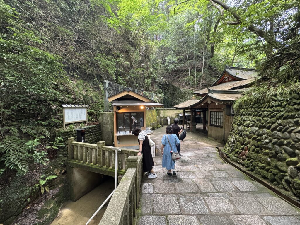 瀧谷不動尊 瀧不動堂