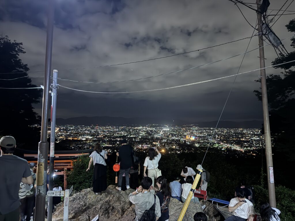 稲荷山四ツ辻からの夜景