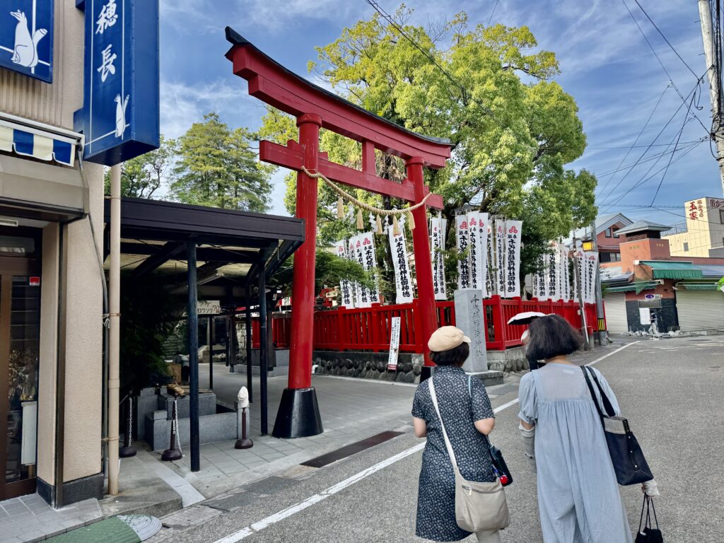 千代保稲荷神社の月超し参り