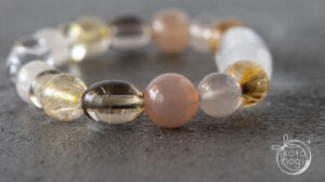 ピンクムーンストーン